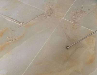 疏勒瓷砖空鼓维修公司分享粘合剂选择不当在瓷砖铺贴过程中可能导致以下问题